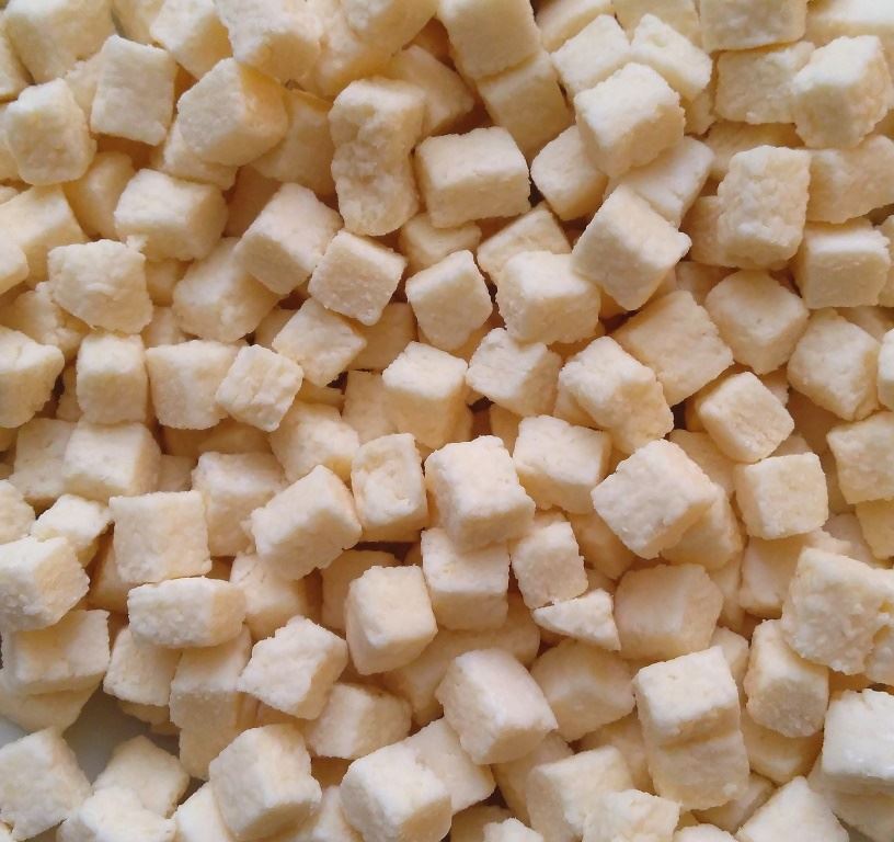Manitoba Kokosové kostky 10 x10 mm 1 kg